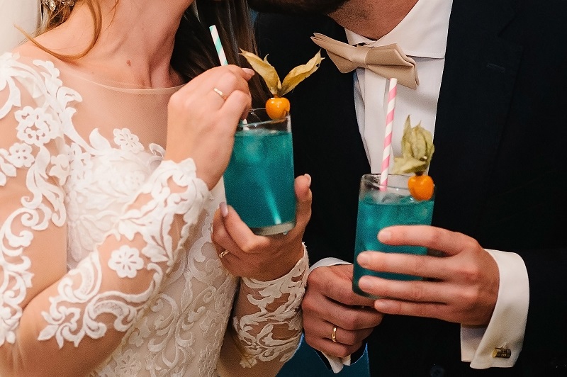 Jak wybrać najlepszą wódkę kolorową na wesele?